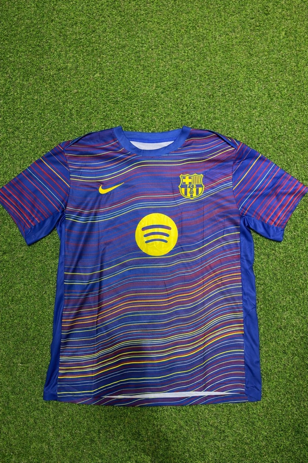 Camisa Barcelona Wave Azul Multicolor – Modelo Jogador