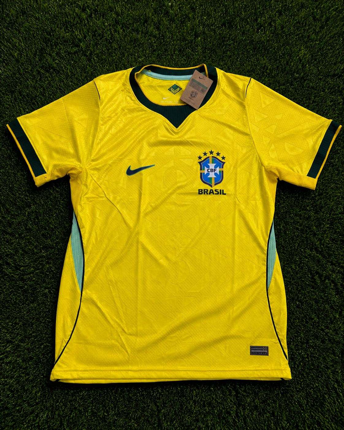 CAMISA DO BRASIL  NACIONAL PREMIUM  VERSÃO JOGADOR ( A VERSAO MAIS PROXIMA DA TAILANDESA )