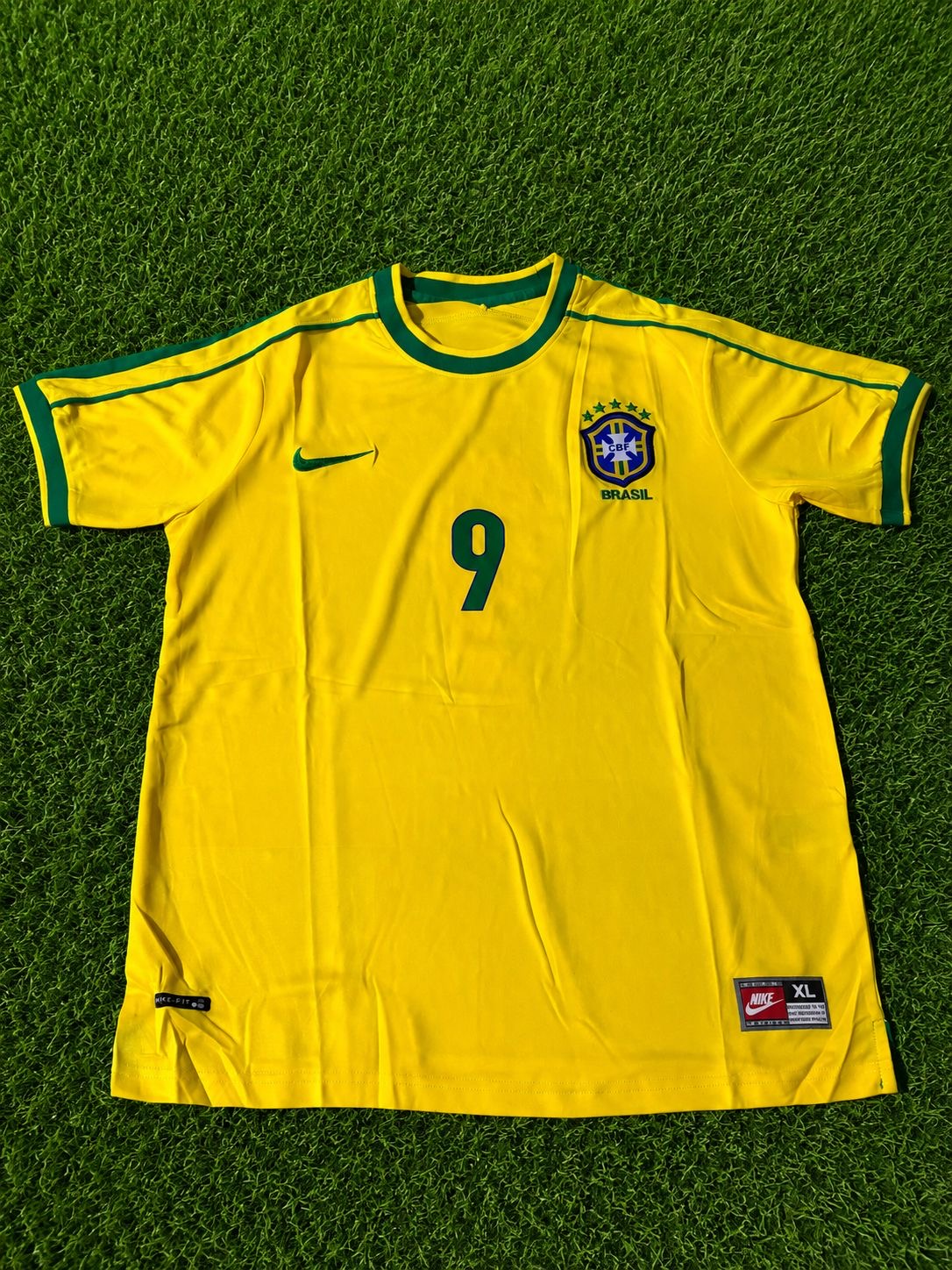 Camisa Retrô Brasil Ronaldo Fenômeno Copa 2002