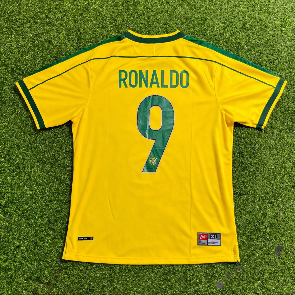 Camisa Retrô Brasil Ronaldo Fenômeno Copa 2002